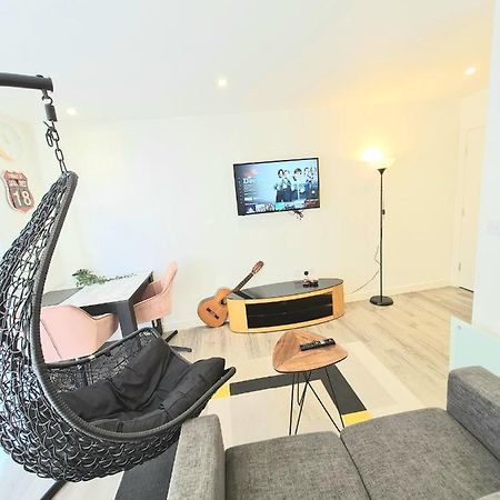 Lovely Studio Apartment Sheffield City Centre - Netflix, Wifi, Digital Tv Bagian luar foto