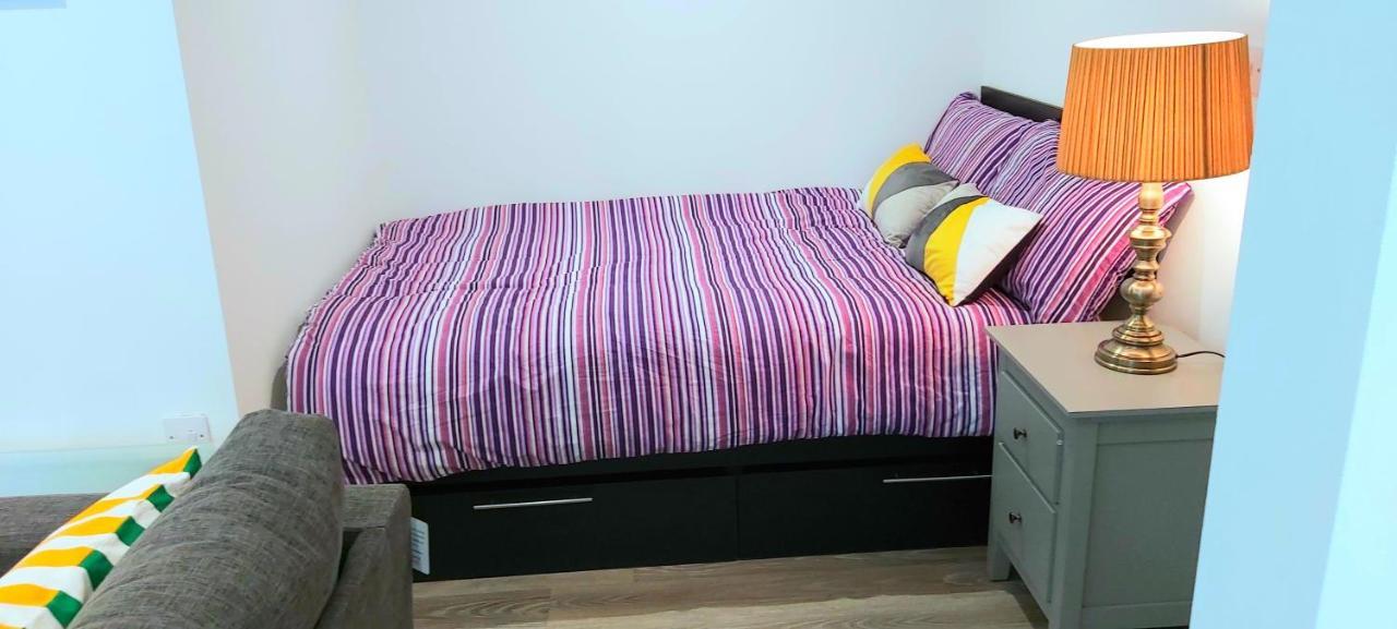 Lovely Studio Apartment Sheffield City Centre - Netflix, Wifi, Digital Tv Bagian luar foto