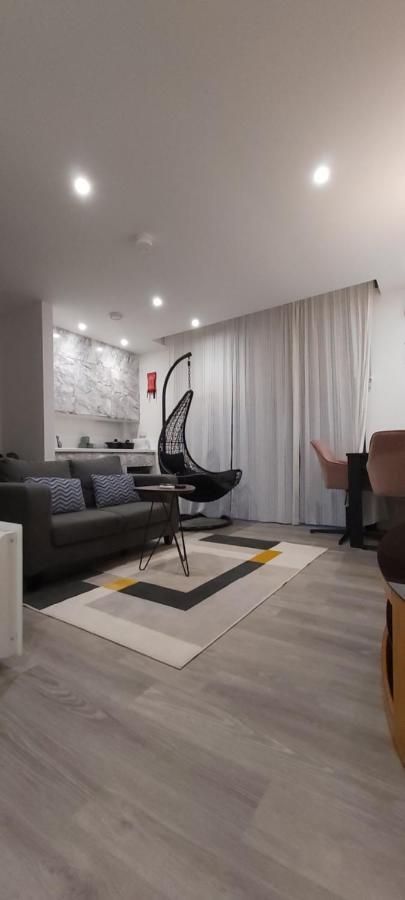 Lovely Studio Apartment Sheffield City Centre - Netflix, Wifi, Digital Tv Bagian luar foto