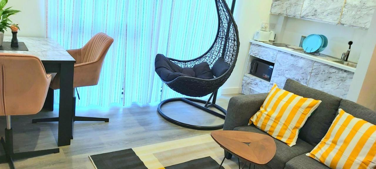 Lovely Studio Apartment Sheffield City Centre - Netflix, Wifi, Digital Tv Bagian luar foto