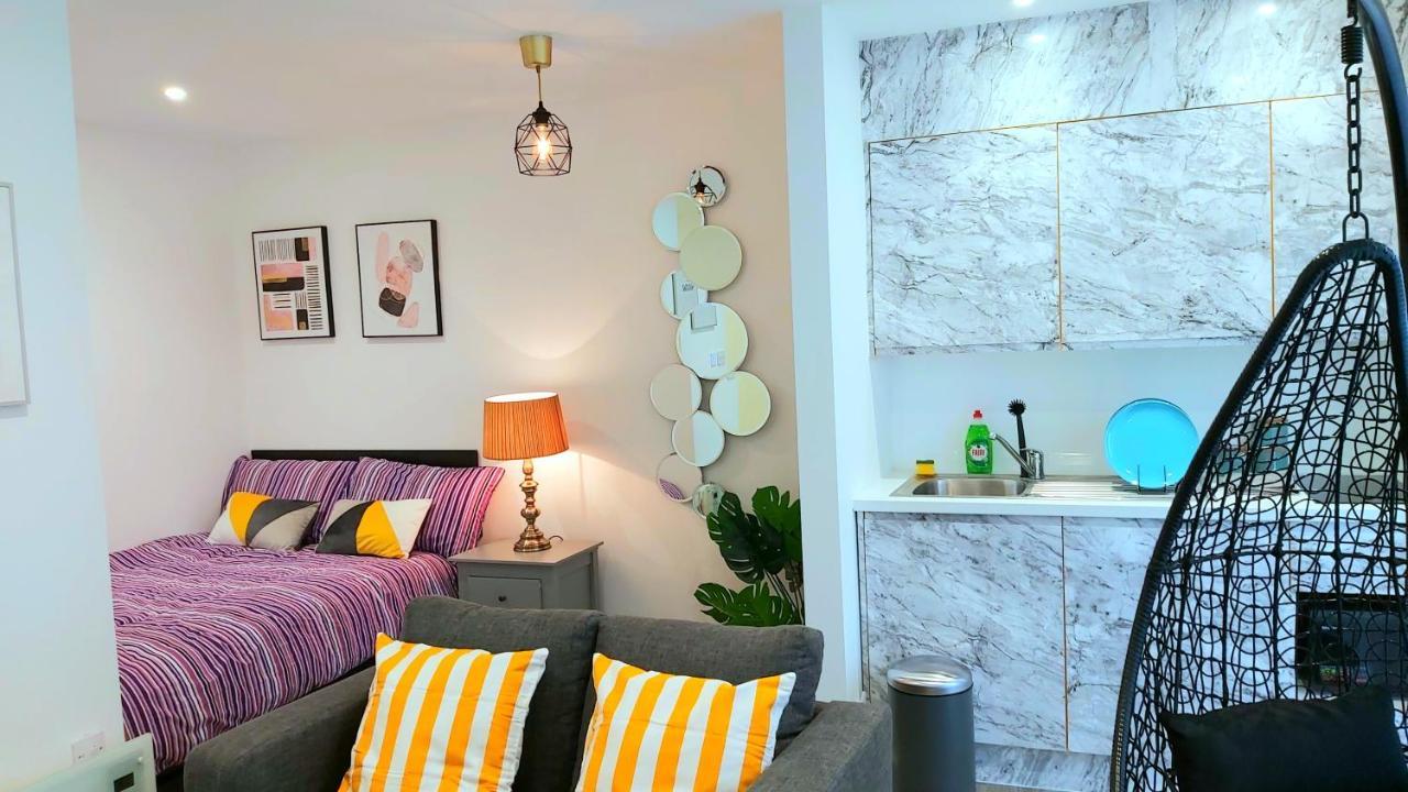 Lovely Studio Apartment Sheffield City Centre - Netflix, Wifi, Digital Tv Bagian luar foto